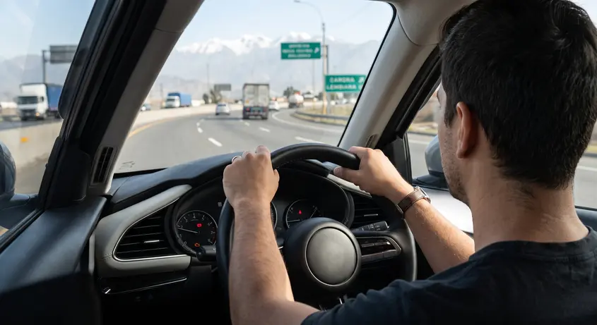 Diagnóstico de luces de advertencia y revisión preventiva de un vehículo